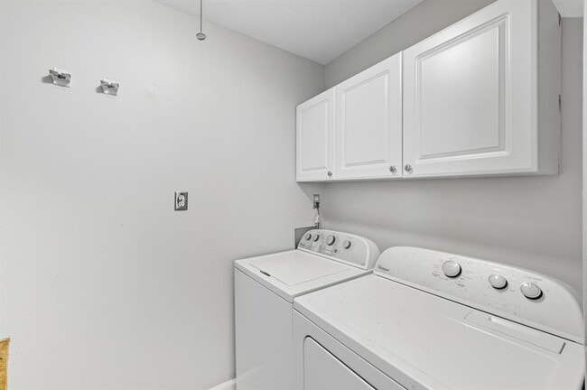 Building Photo - 1401 Olander St