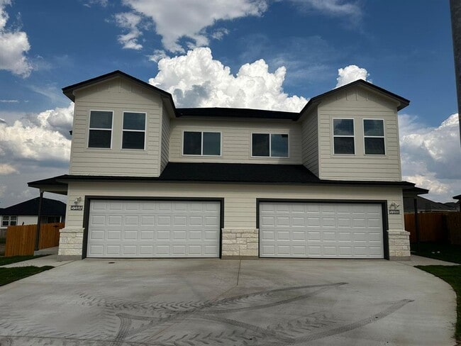 Primary Photo - 518 Whirlaway Dr