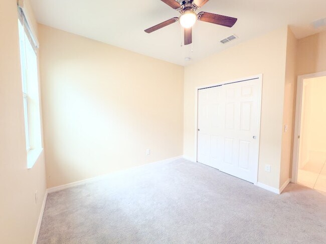 Building Photo - 1515 McDermott Rd