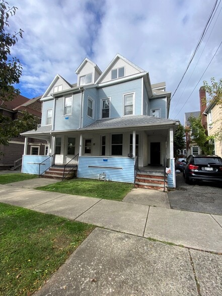 Building Photo - 32 Seminary Ave