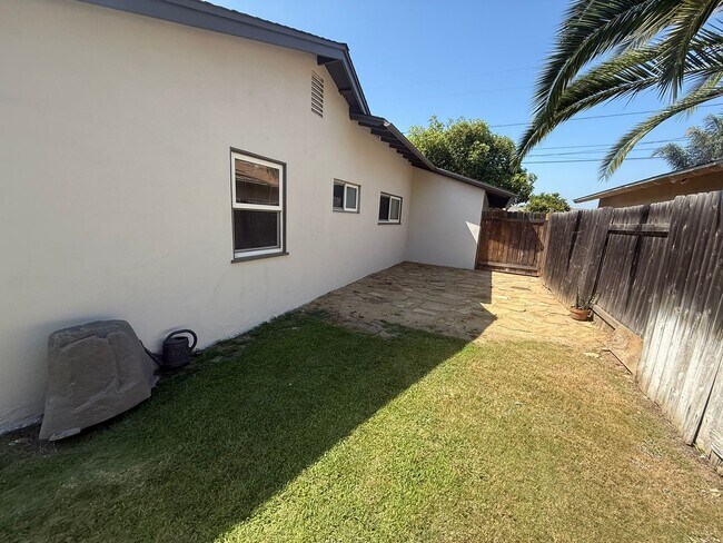 Building Photo - Charming 3BR/1.5BA Home for Rent in San Ca...