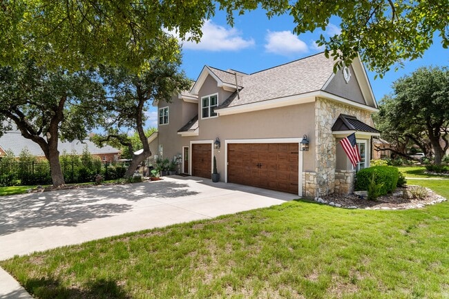 Building Photo - 922 Split Fairway