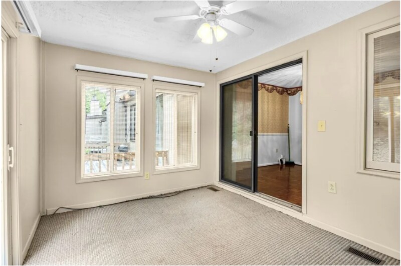 Building Photo - 1181 Pebble Dr