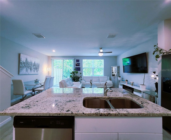 Building Photo - 17015 Coral Key Dr