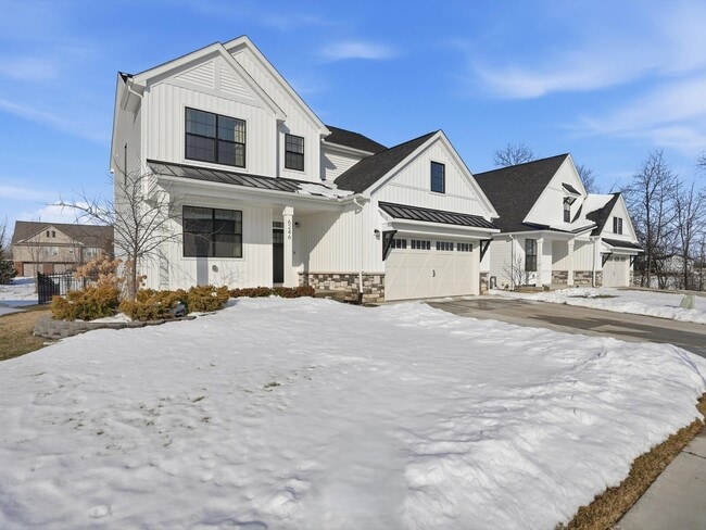 Building Photo - 6246 Hawthorne Ave