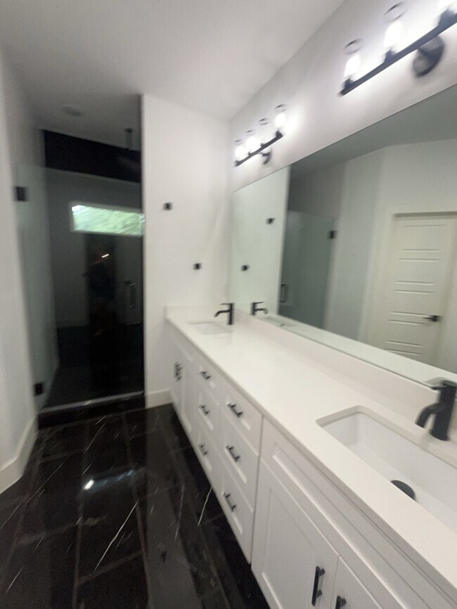 Building Photo - Custom Built 3/2/2 Delga Park! Trinity Trails Minutes from downtown Fort Worth!