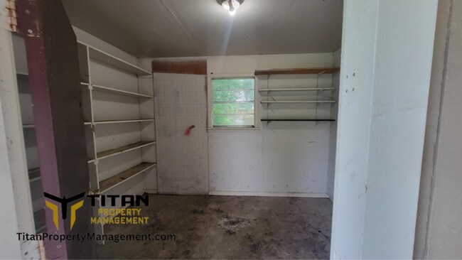 Building Photo - 316 W Conway St
