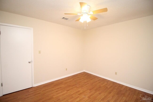 Building Photo - 8113 Stonebrook Dr