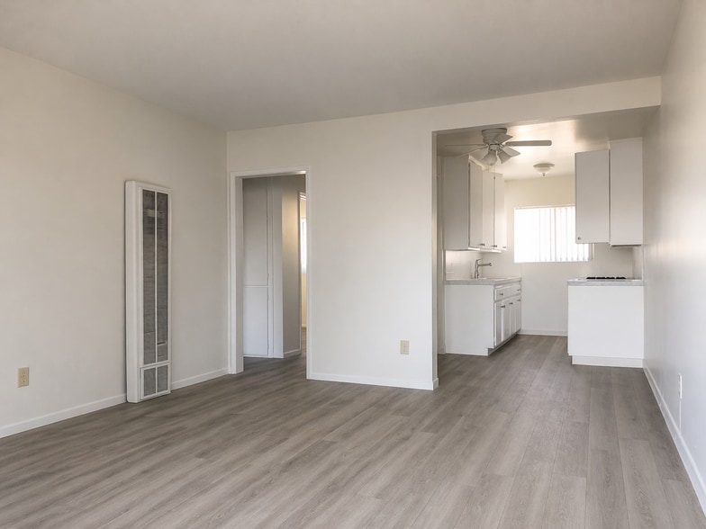 Interior Photo - 821 Glenway Drive