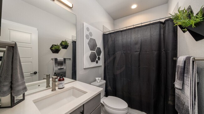 Building Photo - Four Bedroom Rancher in Greenways at Sand Creek