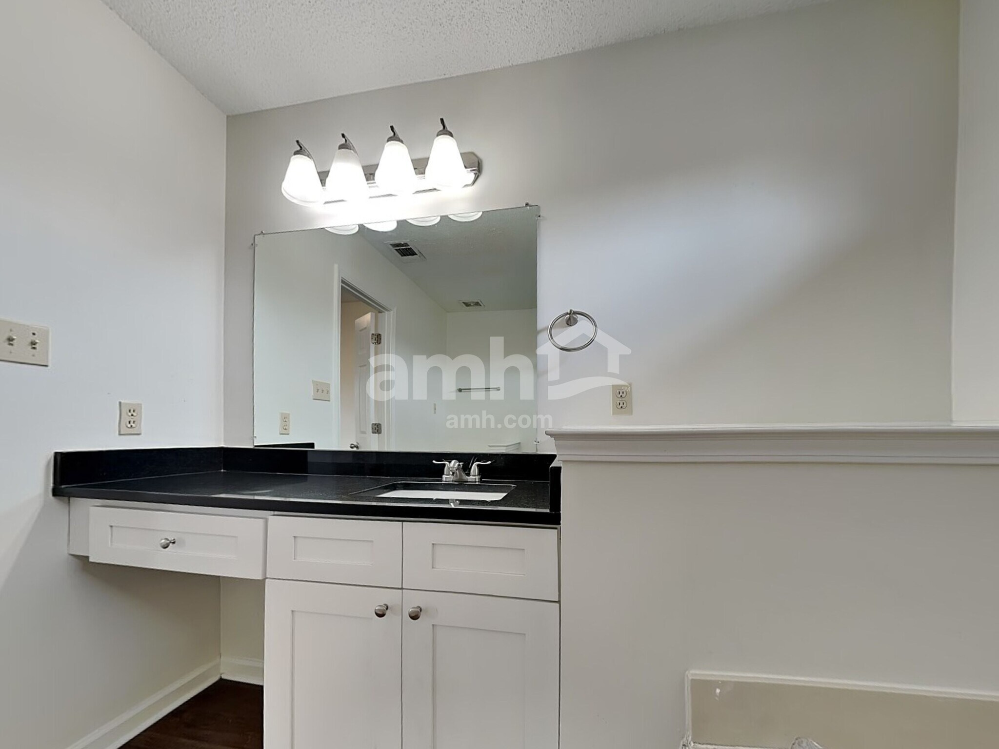 Building Photo - 821 Rain Dance Way