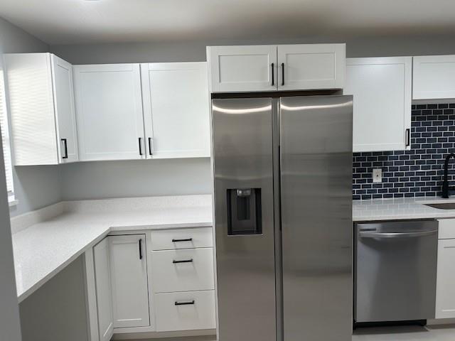 Building Photo - 2700 Coral Springs Dr