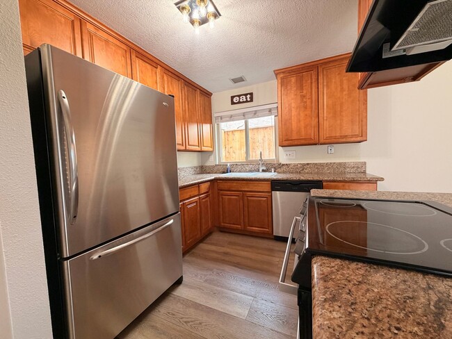 Building Photo - Beautiful Bay Ridge Cul-de-Sac Townhome