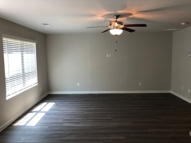 Building Photo - Price Drop Alert!  Fall Rental Specials Av...