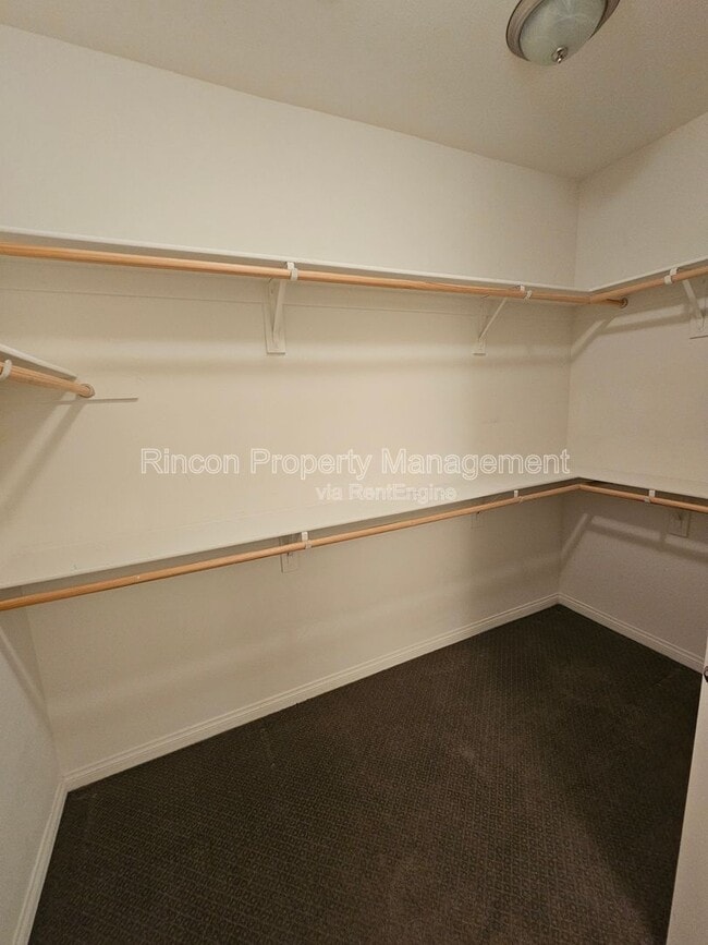 Building Photo - 2464- Blossom Ridge Ct