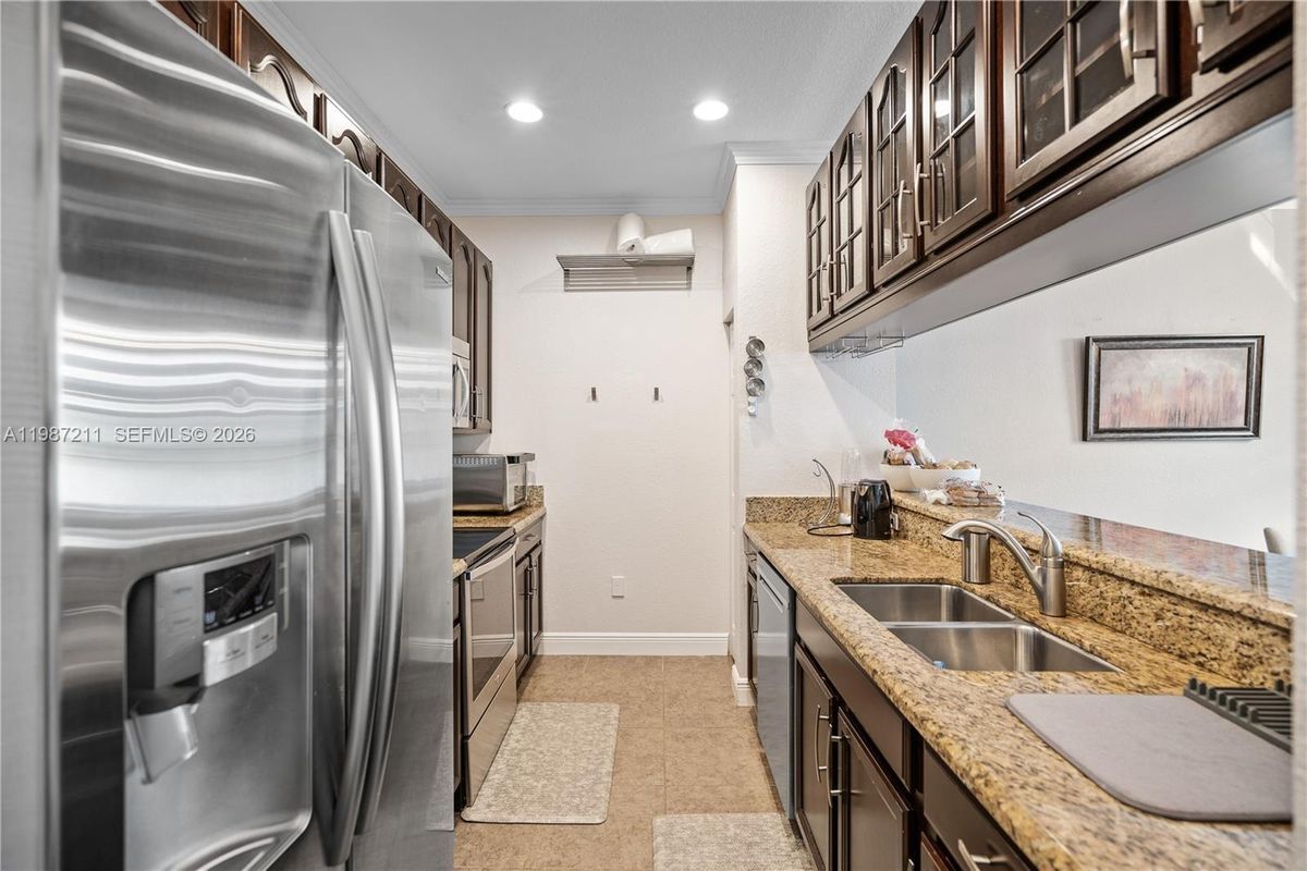 Building Photo - 2559 SW 119th Terrace