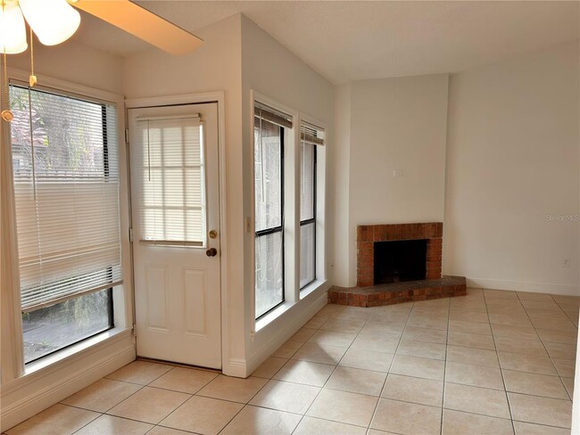 Building Photo - 651 Trinidad Ct