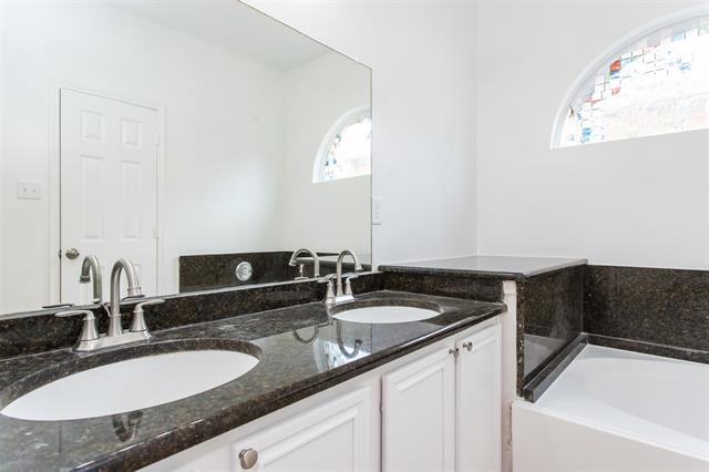 Building Photo - 738 Opal Ln