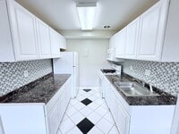 Building Photo - 2 Bedroom Condo near New Carrollton MARC t...