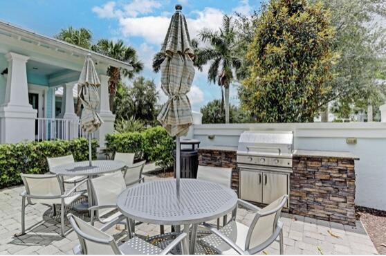 Building Photo - 1212 S Community Dr