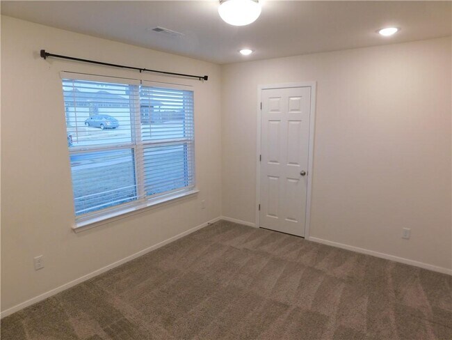 Building Photo - 2995 W Azurite St