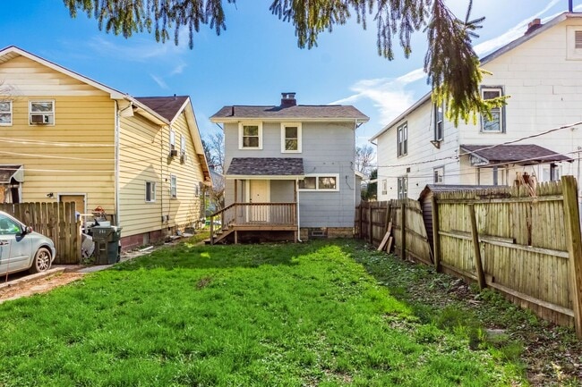 Building Photo - Adorable Single-Family Home!