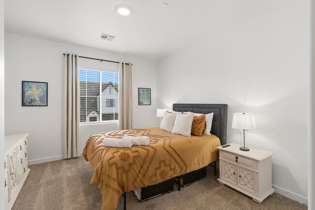 Building Photo - 1706 Ripple Rock Dr