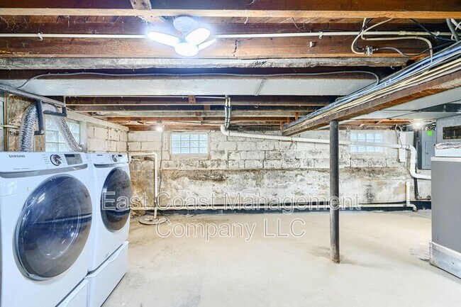 Building Photo - 501 Middle River Rd
