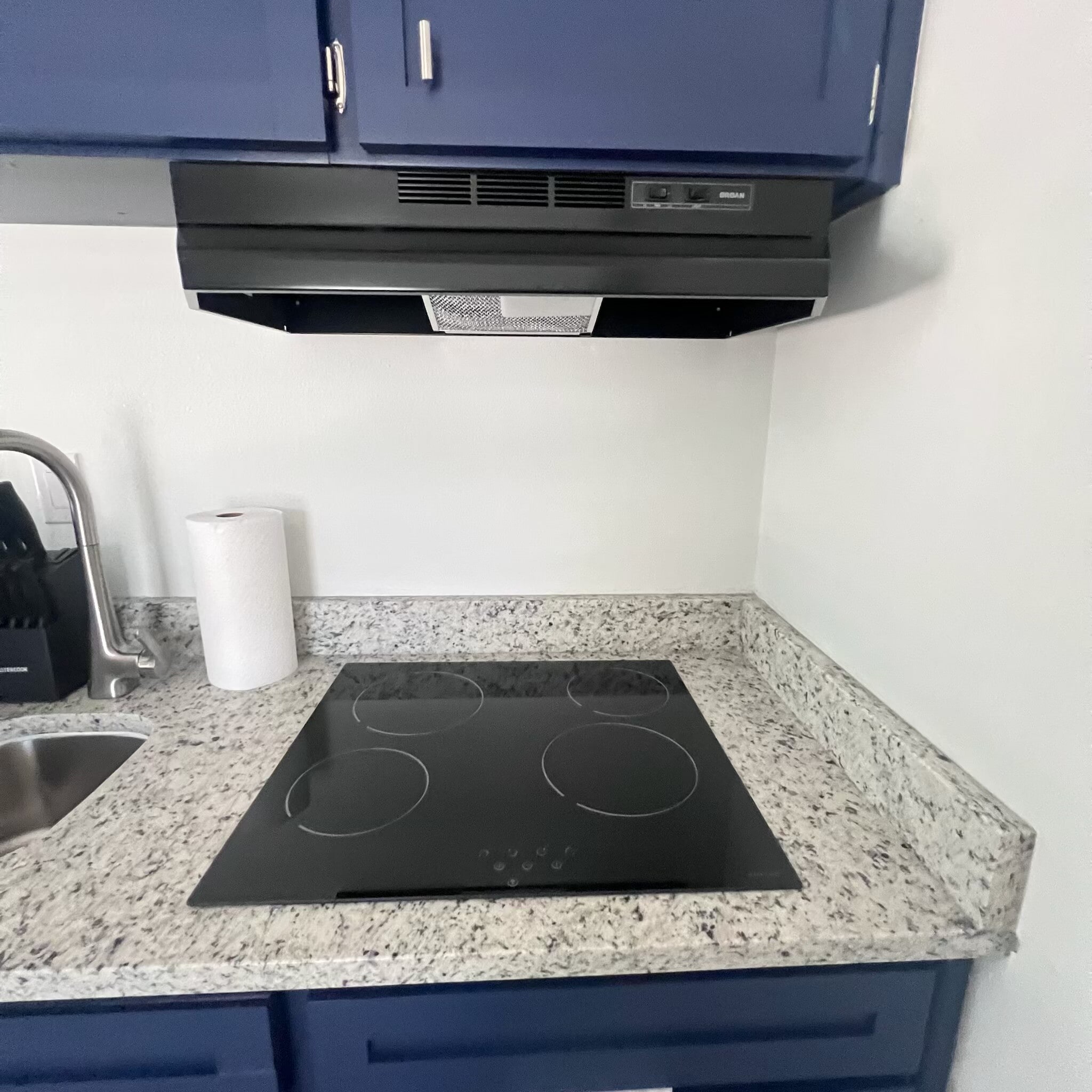 Building Photo - 4584 Tamarind Dr