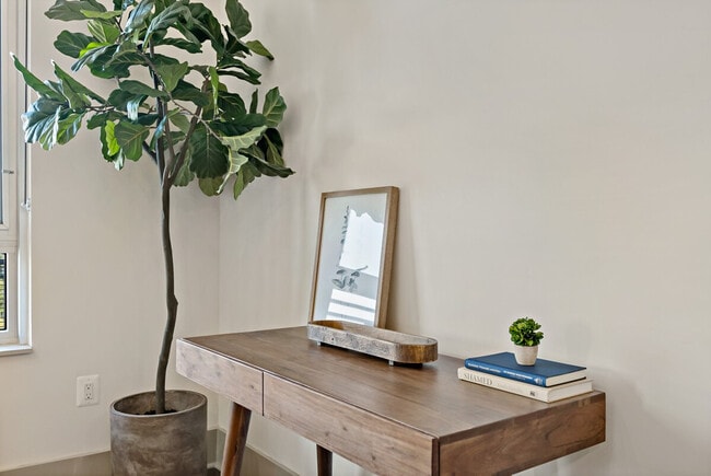 Building Photo - 1820 Fonthill Ct