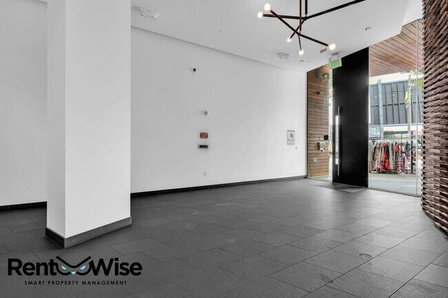 Building Photo - 450 Hayes St