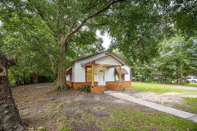 Primary Photo - Freshly Renovated Rental Property!