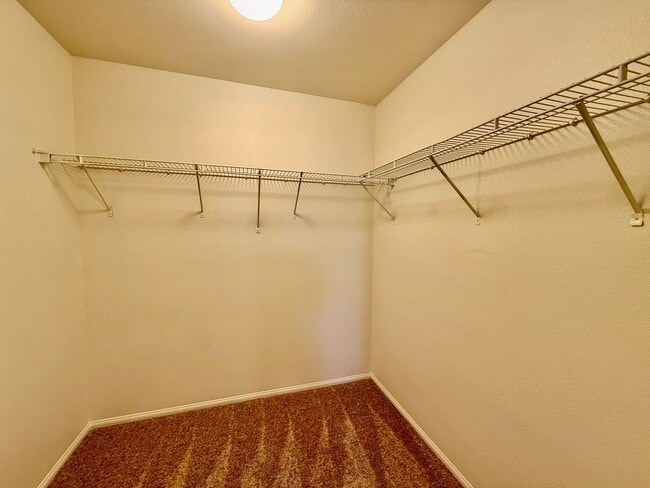 Building Photo - Charming Home in Henderson!