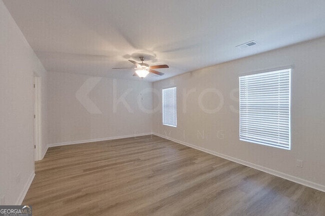 Building Photo - 112 Overstreet Way