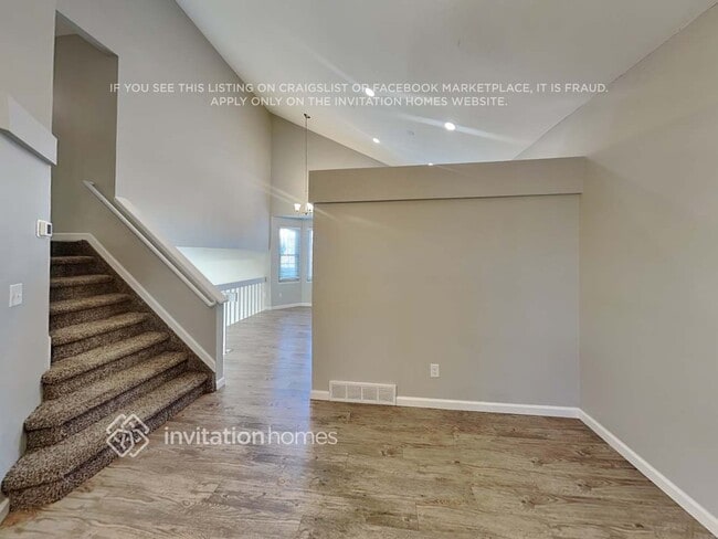 Building Photo - 240 Peck Ct