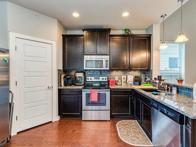 Building Photo - 16101 McAloon Way