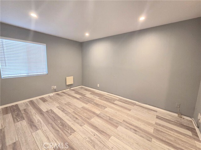 Building Photo - 327 Chestnut Ave