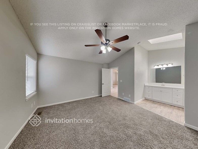 Building Photo - 6142 Oakwood Blvd