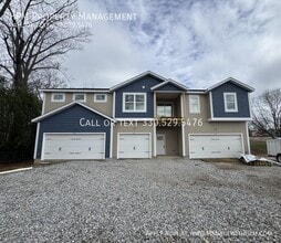 Building Photo - 5139 13th St SW