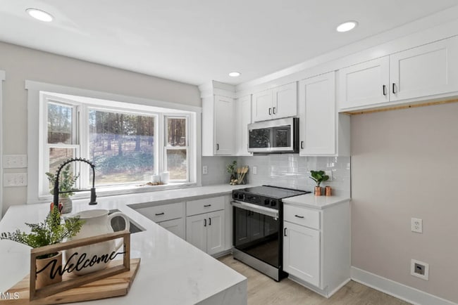 Building Photo - Build Equity While Leasing - Lease and Own...