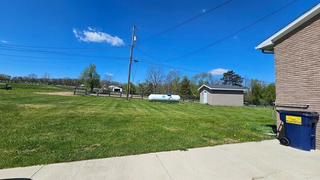 Building Photo - UPDATED 2 BEDROOM DUPLEX HOMES FOR LEASE!