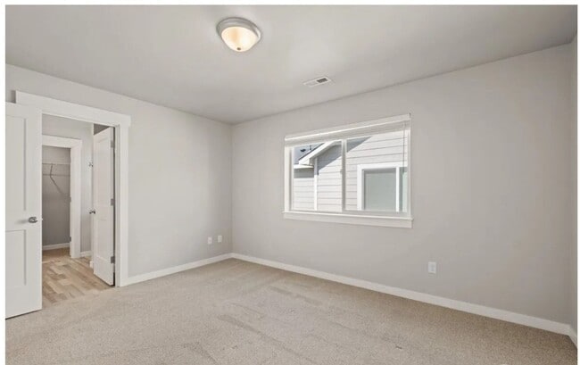 Building Photo - Newer Construction Home in Gated Community