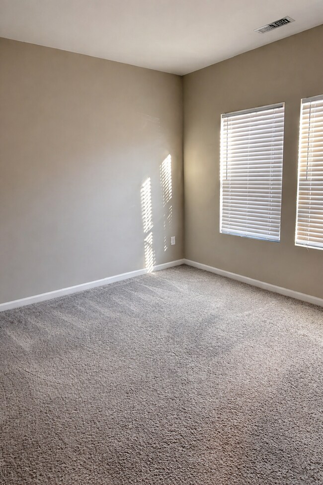 Building Photo - 1529 Kiln Ct