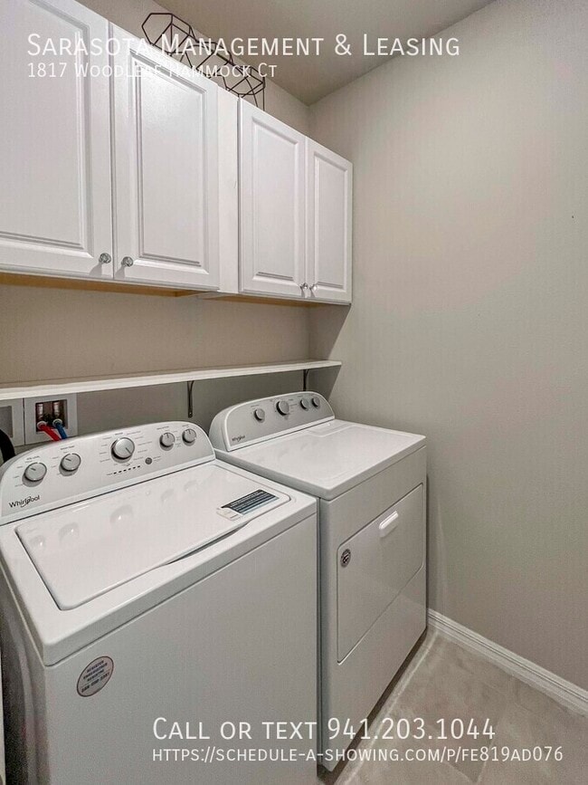 Building Photo - 1817 Woodleaf Hammock Ct