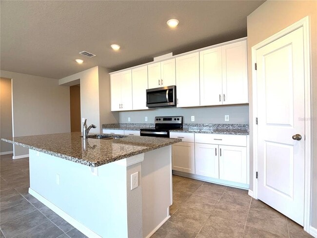 Building Photo - 1611 Bark Rdg Dr