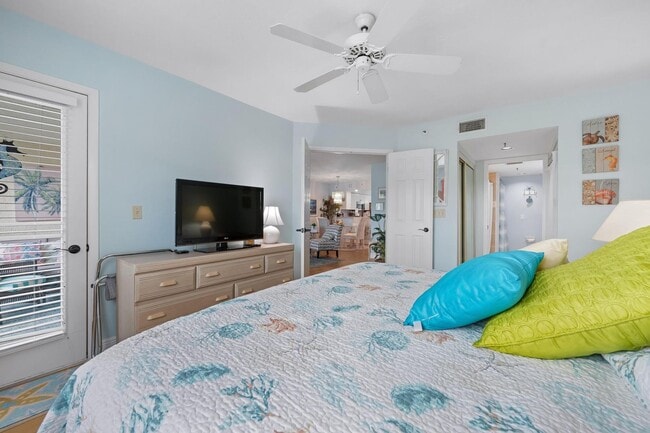 Building Photo - GORGEOUS 2 BEDROOM, 2 BATHROOM 1ST FLOOR CONDO LOCATED IN THE HIGHLY SOUGHT AFTER TENTH FAIRWAY A...