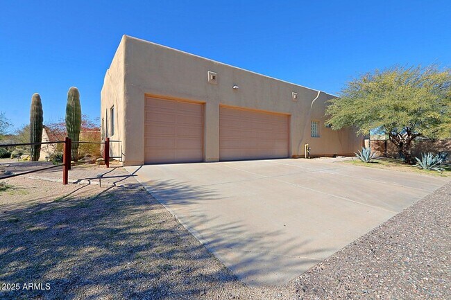 Building Photo - 15320 E Skinner Dr