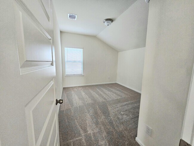 Building Photo - 4226 Freeboard Ln