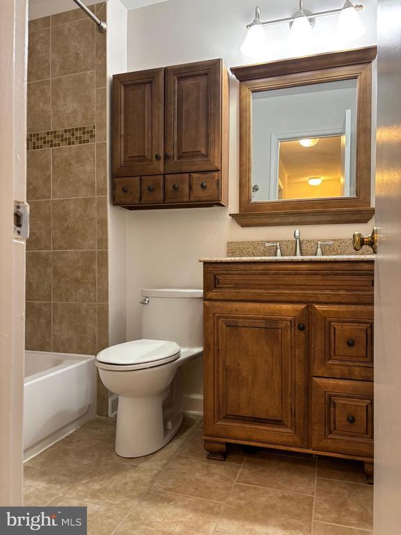 Building Photo - 7438 Fountain Head Dr