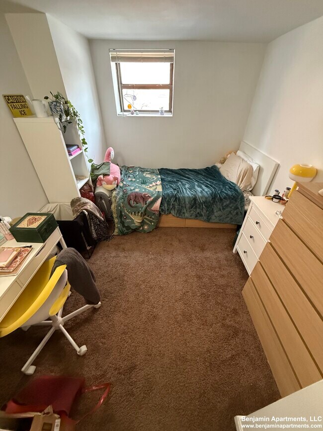 Building Photo - 168 Northampton St